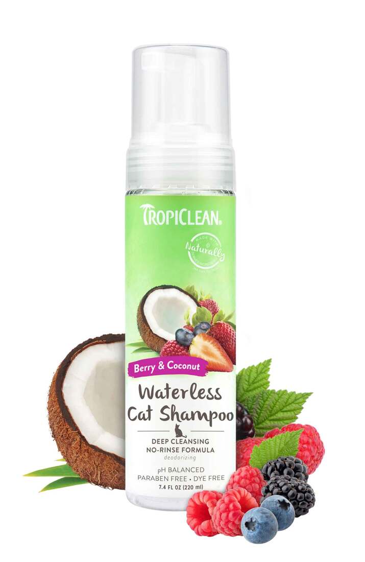 TropiClean Deep Cleansing Waterless Cat Shampoo, 7.4 Ounces