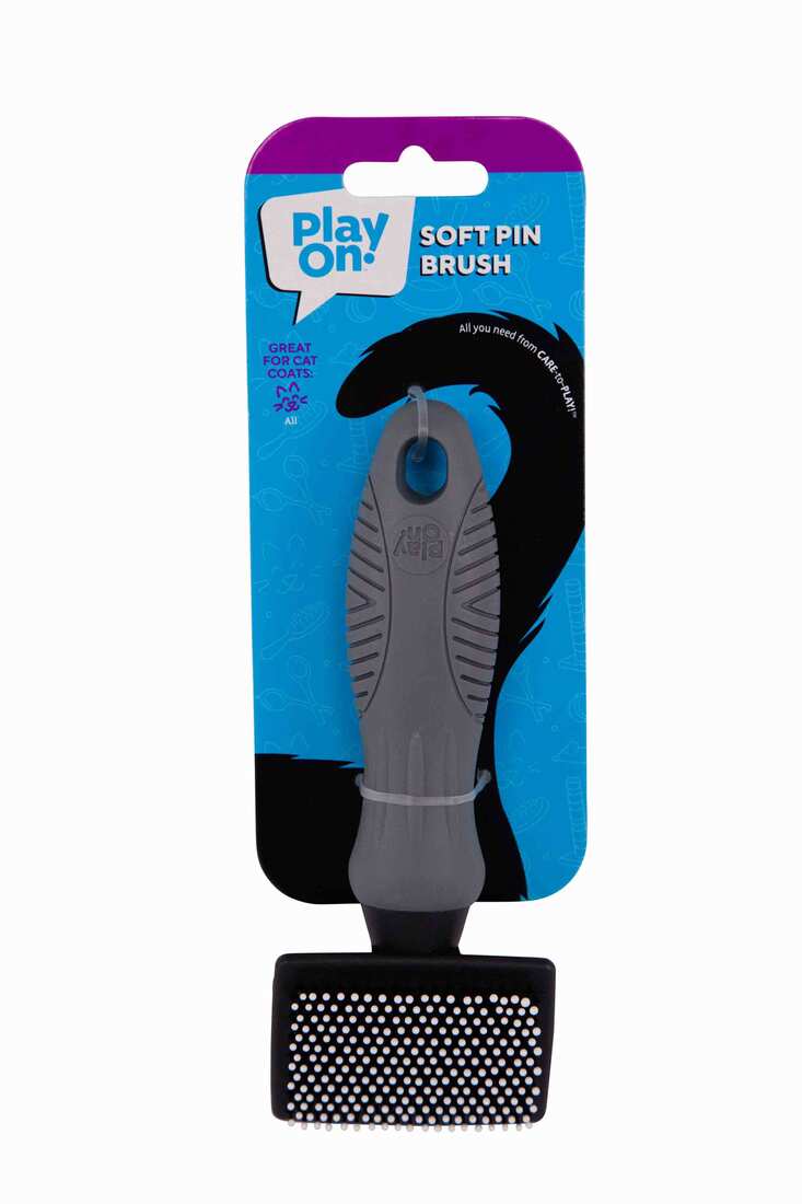 Play On Slicker Brush with Plastic Pins